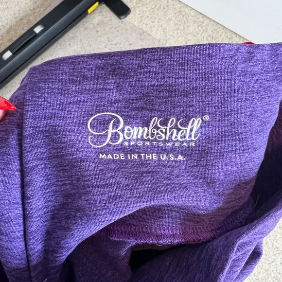 Bombshell Sportswear Leggings - Picture 5 of 6